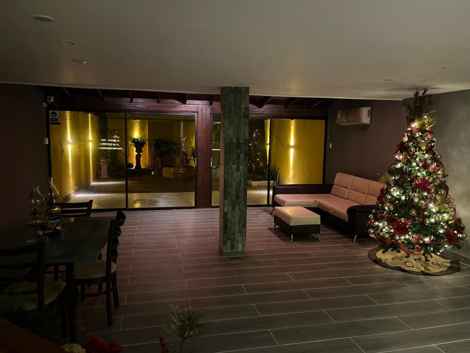 Sacramento Hotel Gaira Bagian luar foto